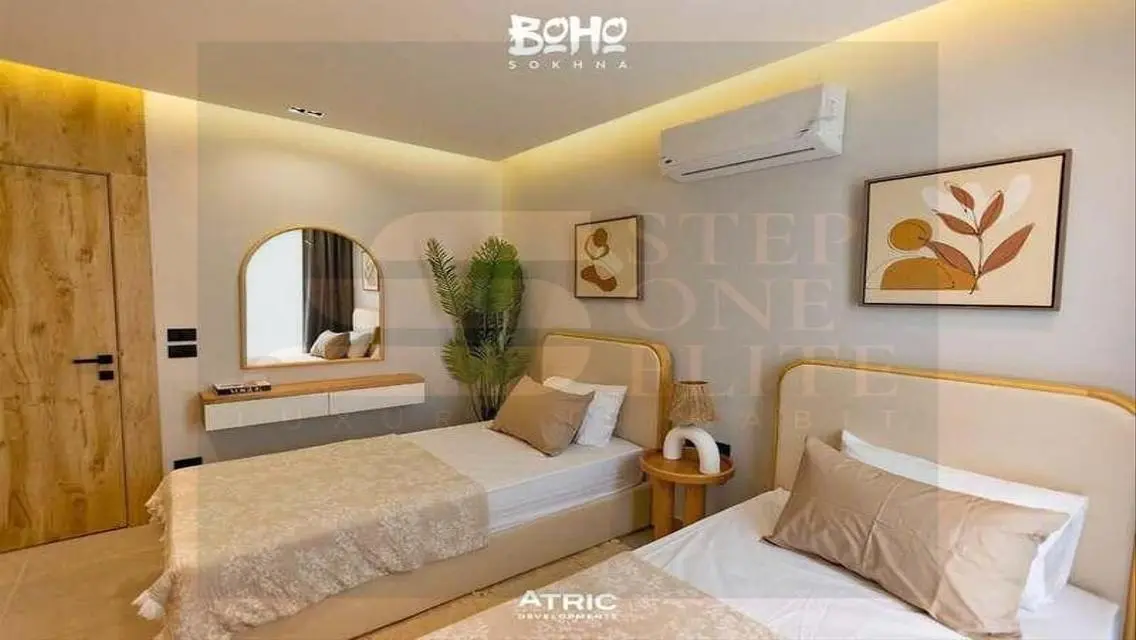 Luxury Apartment with Lake View and Private Garden