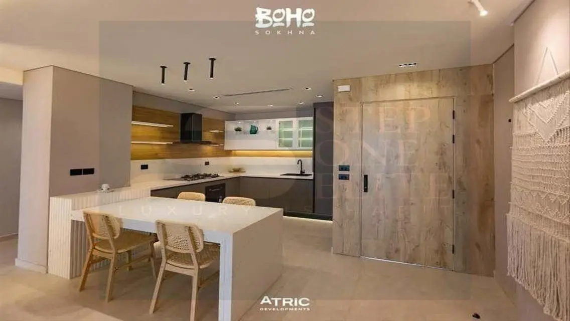 Luxury Apartment with Lake View and Private Garden