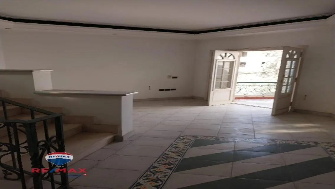 فيلا مميزة للبيع -380-