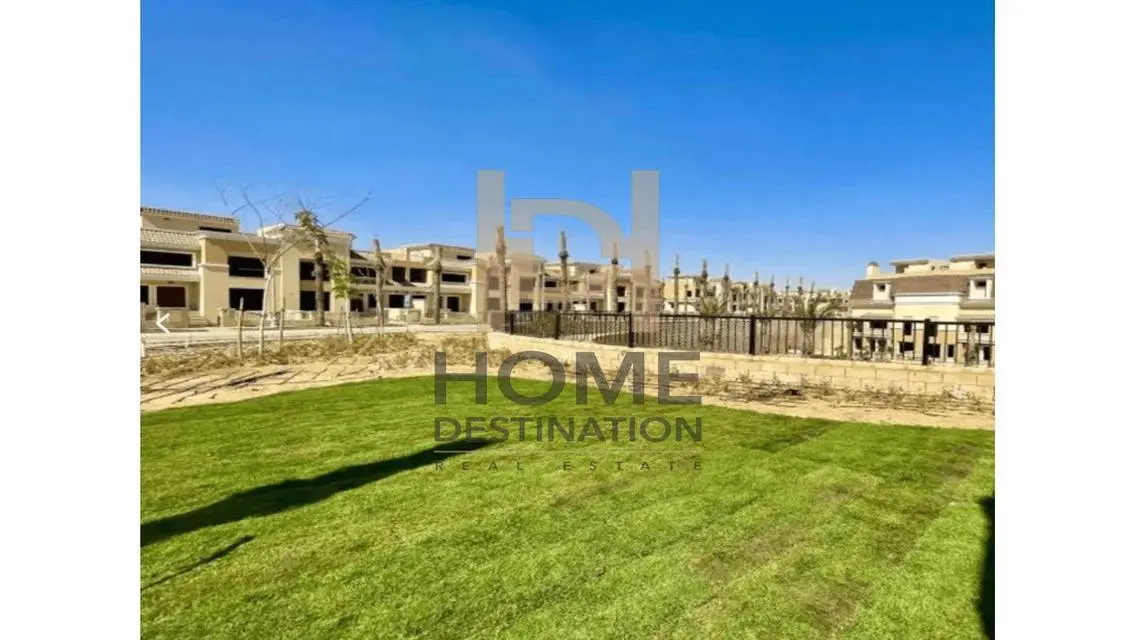 شقة فاخرة للبيع في سكاي بلازا مول