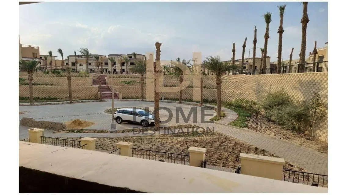 شقة فاخرة للبيع في سكاي بلازا مول