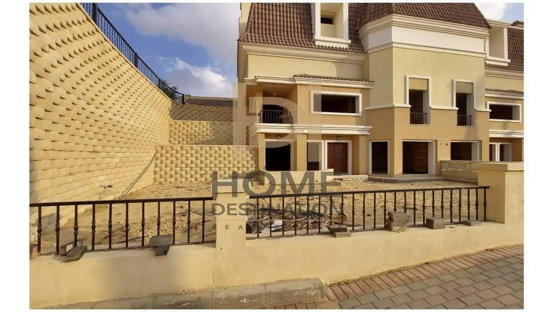 شقة فاخرة للبيع في سكاي بلازا مول