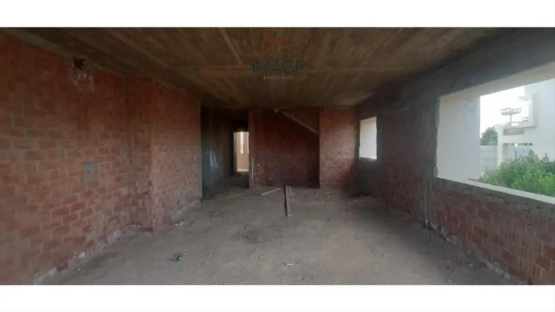 Luxury Villa for Sale with Extensive Amenities