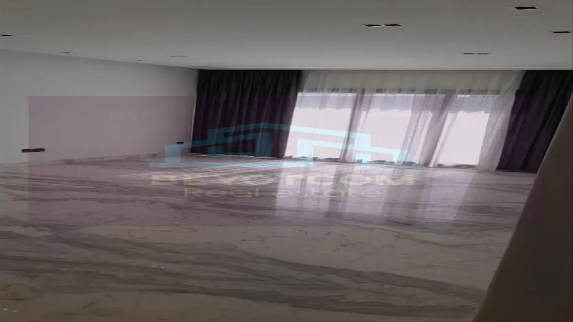شقة فاخرة 150 متر overlooking على بحيرات