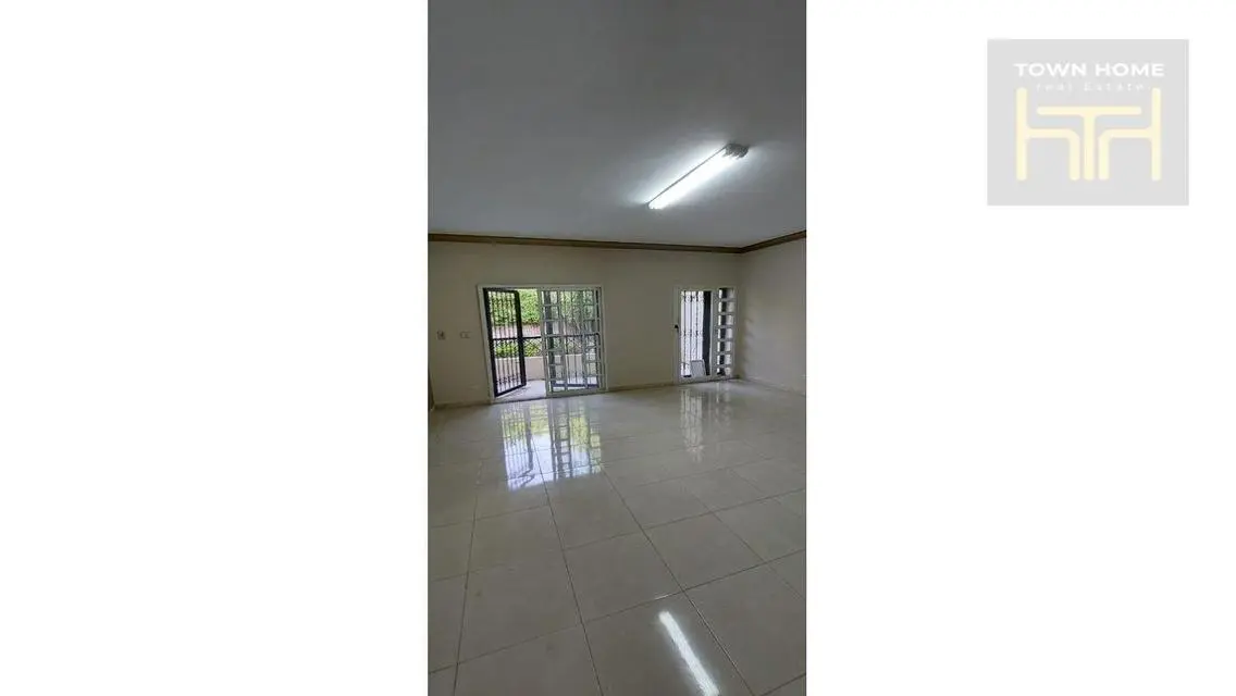 Luxury Apartment with Private Garden in Prime Location