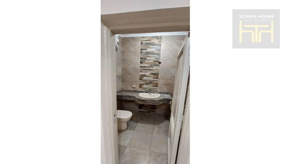 Luxury Apartment with Private Garden in Prime Location