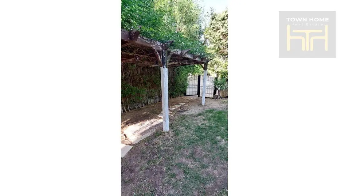 Luxury Apartment with Private Garden in Prime Location