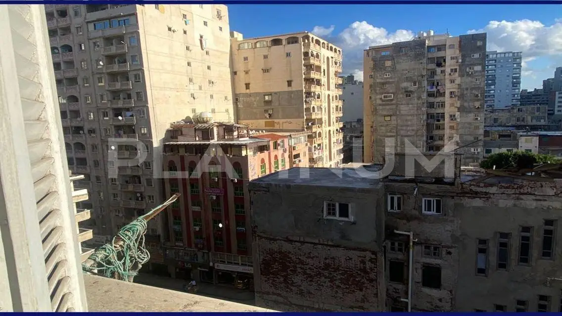 وحدة سكنية جديدة رائعة بمساحة متر
