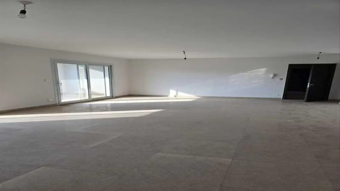 Luxury Apartment for Rent with 257 Sq Meter Space