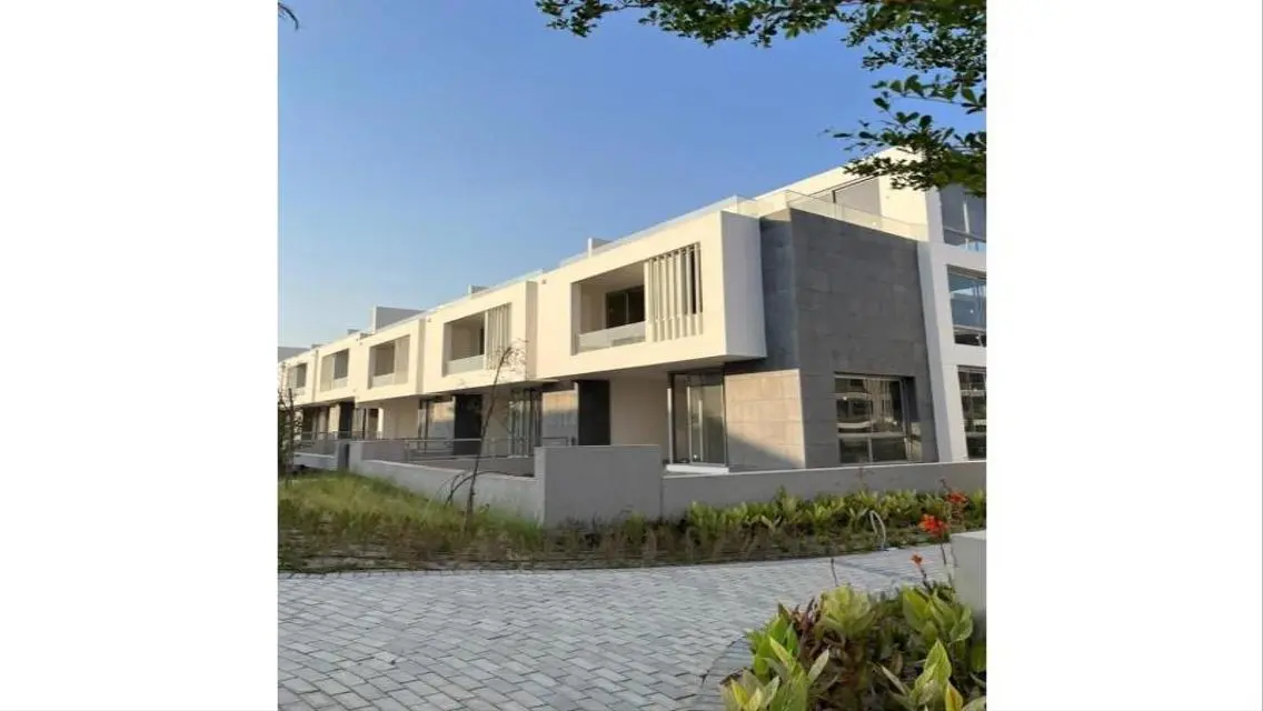 Luxury Villa for Sale 305 sqm with Private Garden in the Heart of the City