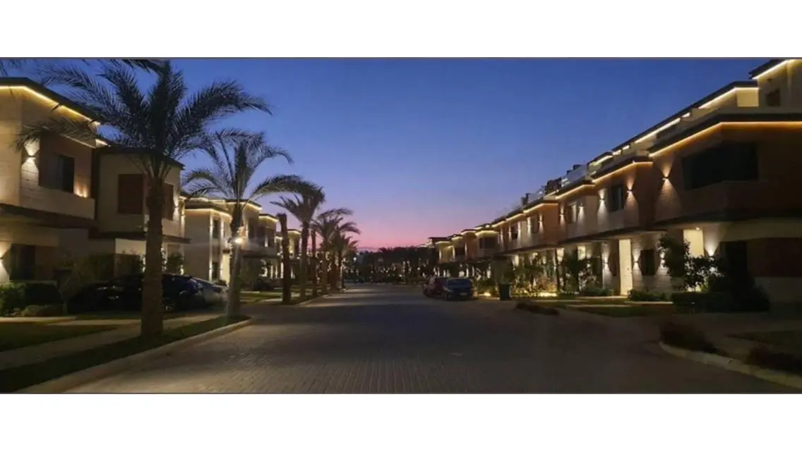 Luxury Villa with Garden and Private Pool in Prime Location