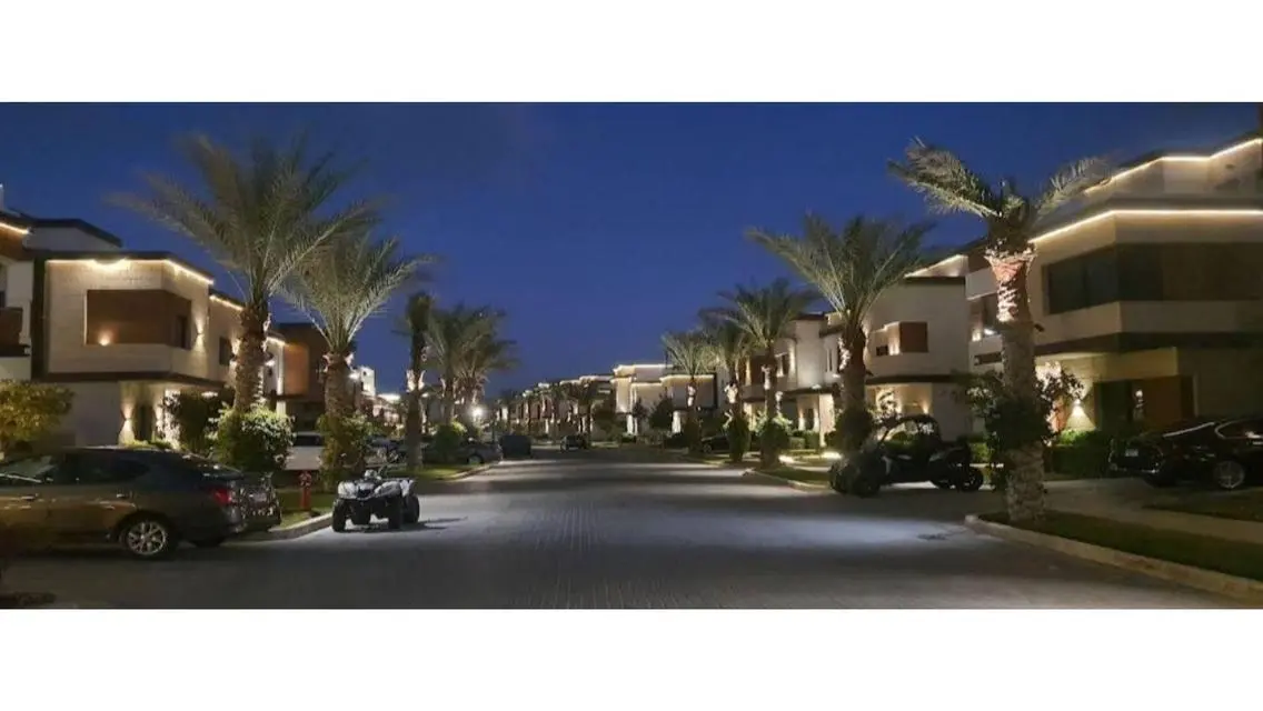 Luxury Villa with Garden and Private Pool in Prime Location