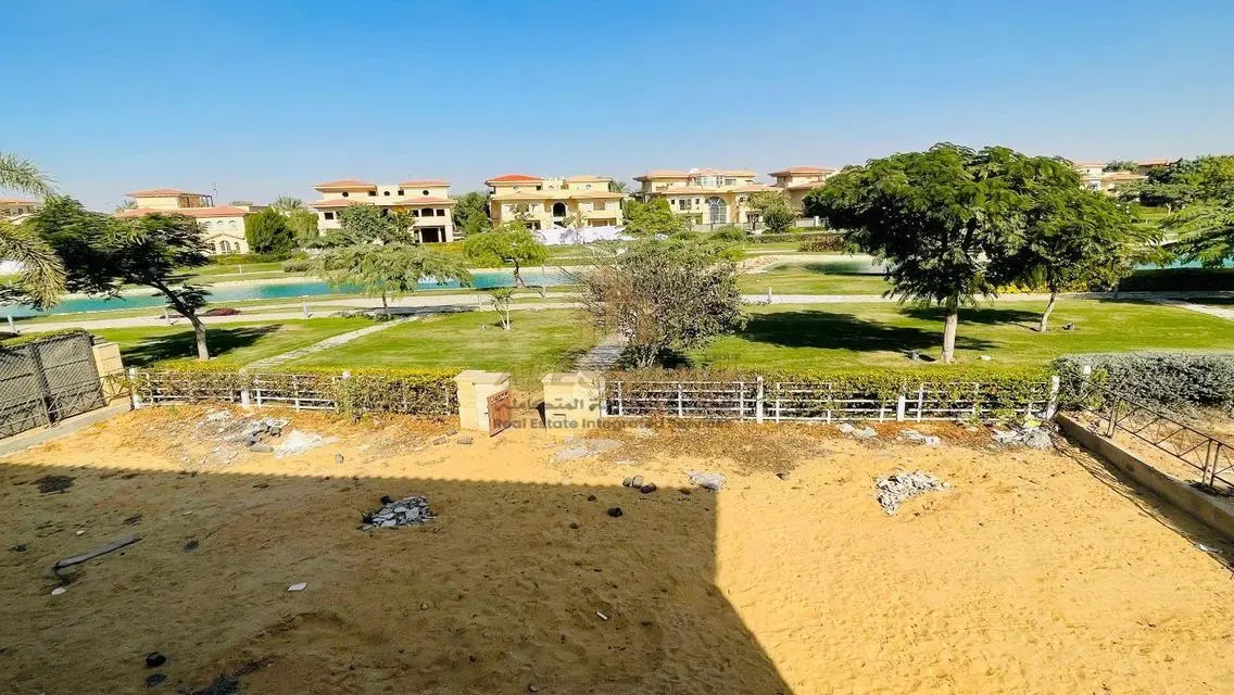 Exceptional Investment Opportunity in Prime Location - 65000000 EGP