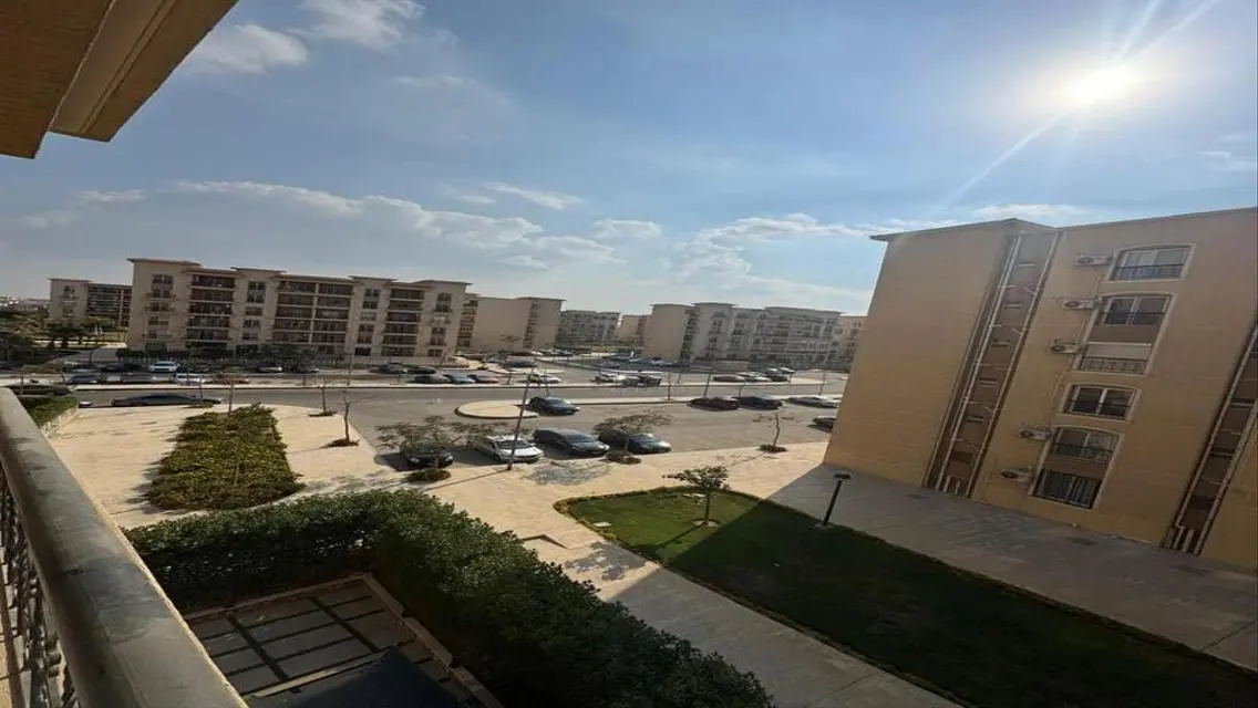 منزل حديث بمساحة كبيرة بسعر مغري