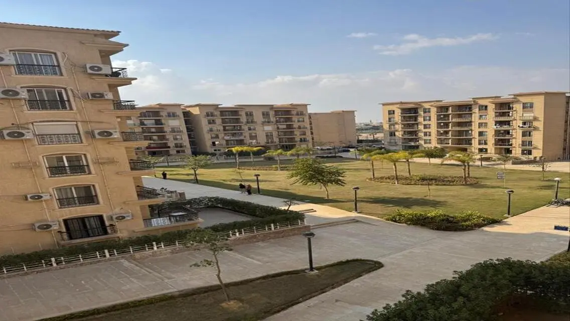منزل حديث بمساحة كبيرة بسعر مغري