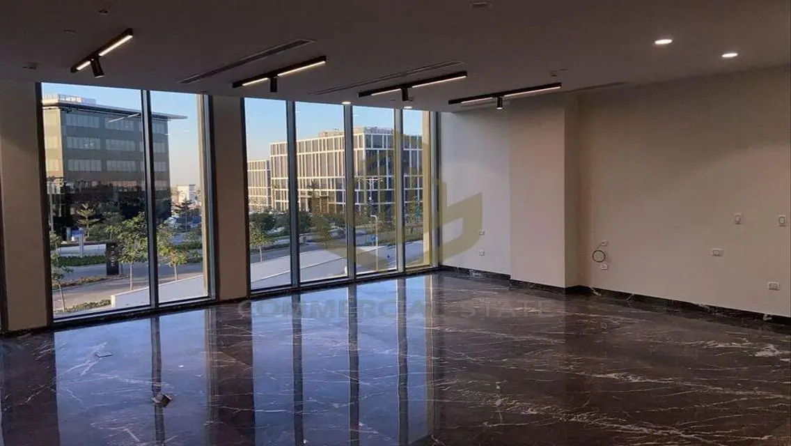95 Square Meters Commercial Space in Commercial State