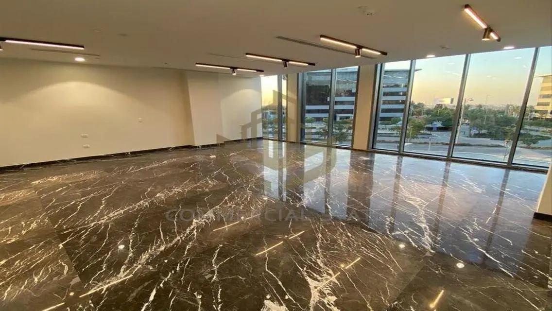 95 Square Meters Commercial Space in Commercial State