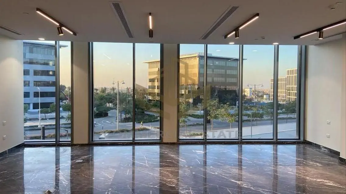 95 Square Meters Commercial Space in Commercial State