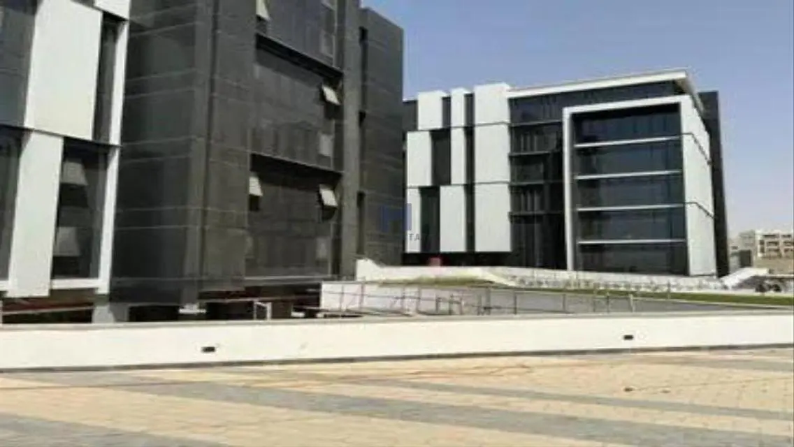 شقة فاخرة بمساحة 6800000 م² للبيع