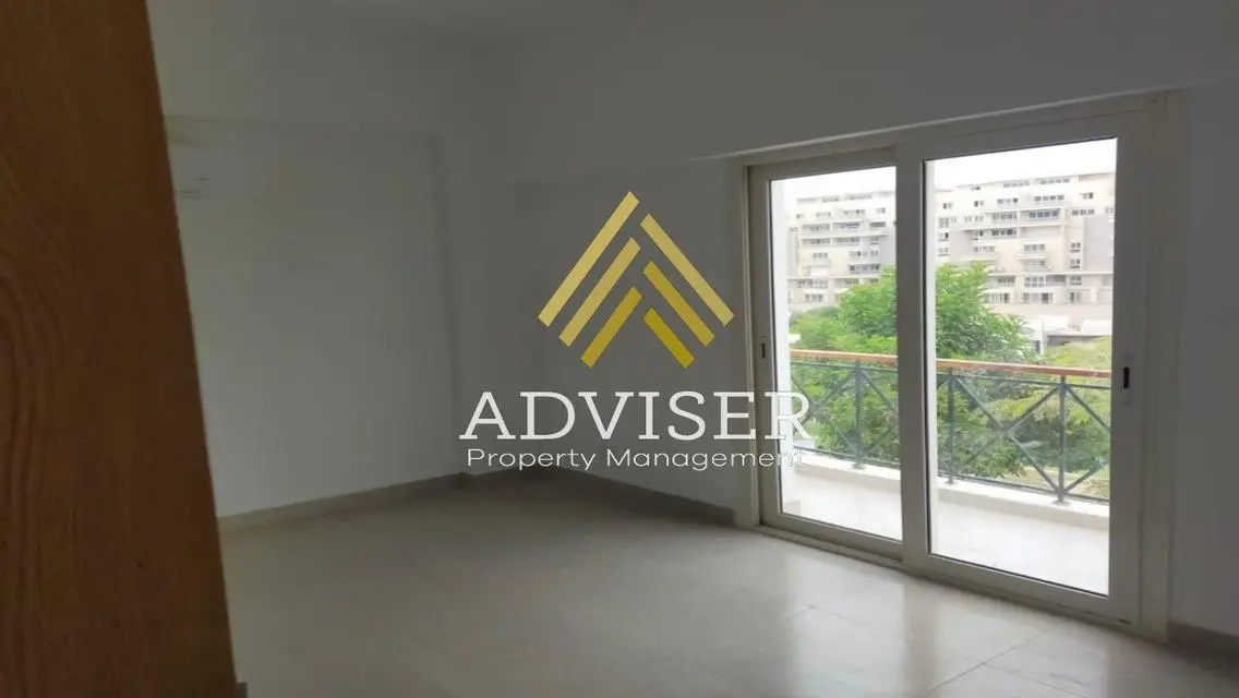 Luxury Villa for Sale with Private Garden and Pool in Prime Location