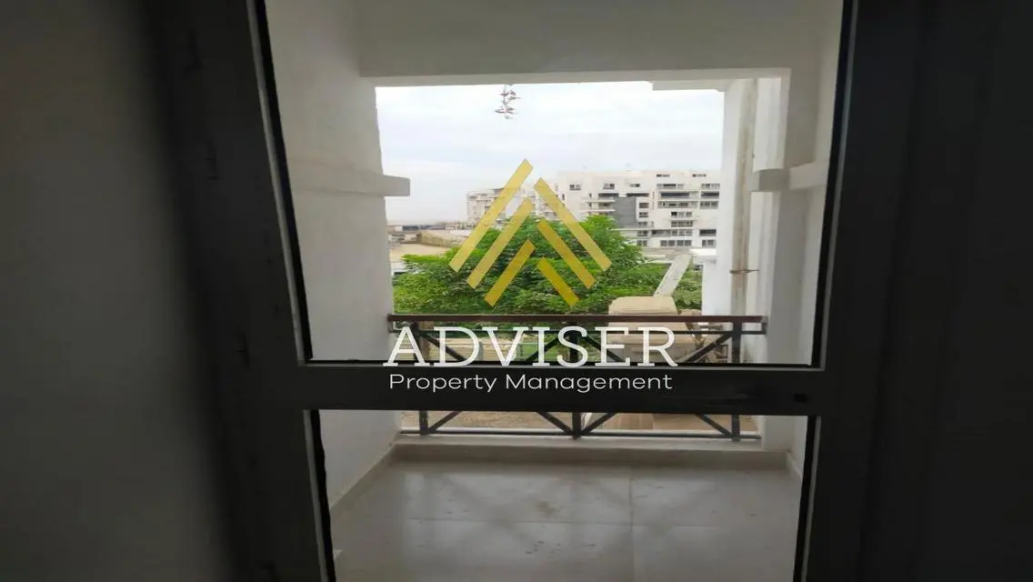 Luxury Villa for Sale with Private Garden and Pool in Prime Location