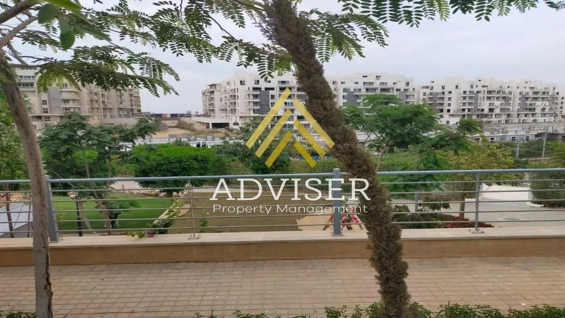Luxury Villa for Sale with Private Garden and Pool in Prime Location