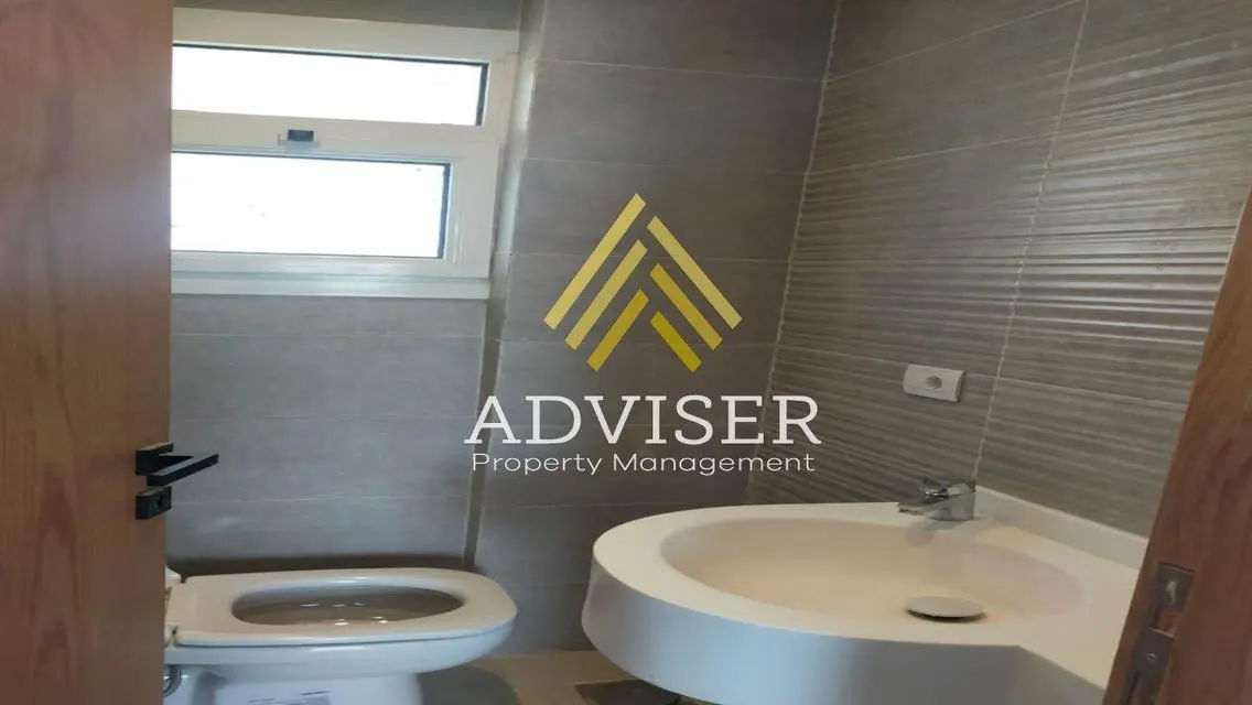 Luxury Villa for Sale with Private Garden and Pool in Prime Location