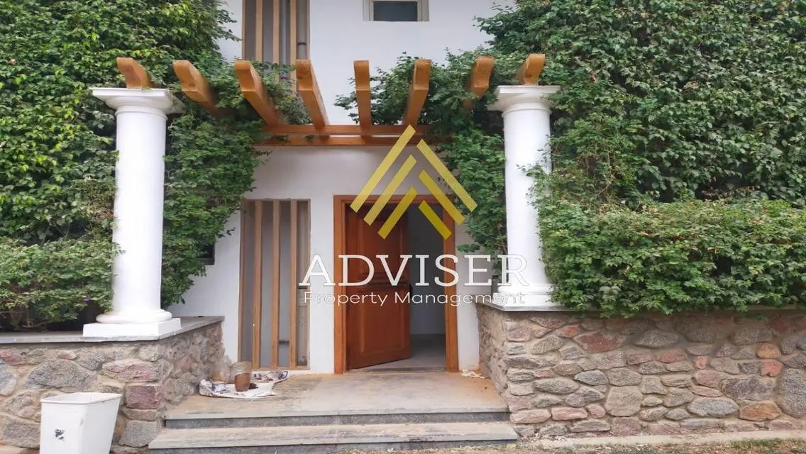 Luxury Villa for Sale with Private Garden and Pool in Prime Location