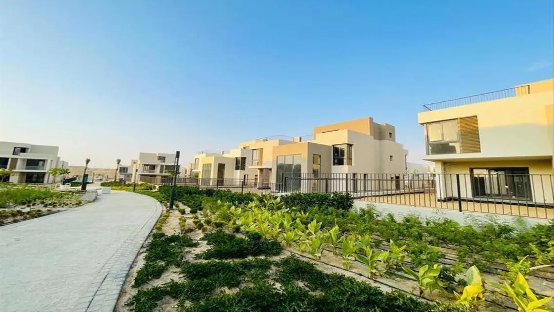 Luxury Villa for Sale with Private Pool and Garden in Prime Location