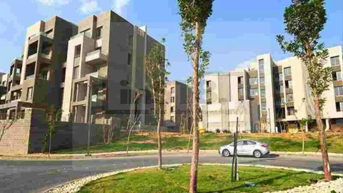 Luxurious 149 sqm Apartment with Lake View