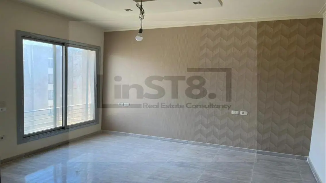 Luxurious 149 sqm Apartment with Lake View
