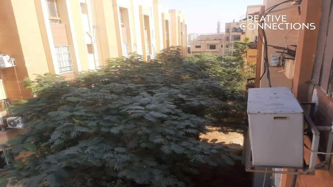 شقة فاخرة للبيع بمساحة واسعة