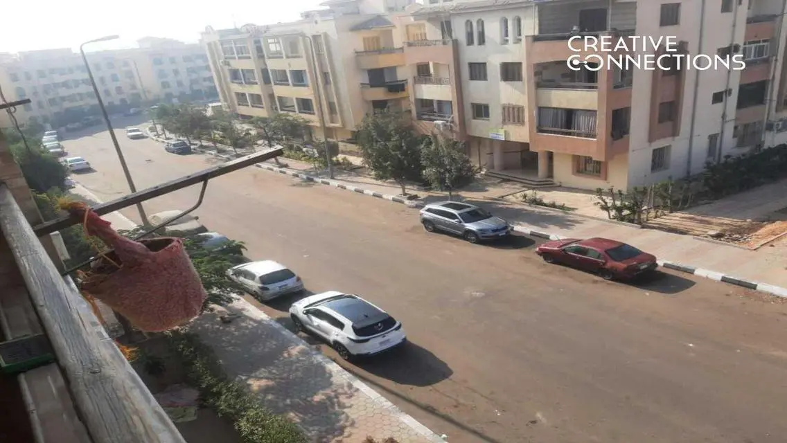 شقة فاخرة للبيع بمساحة واسعة