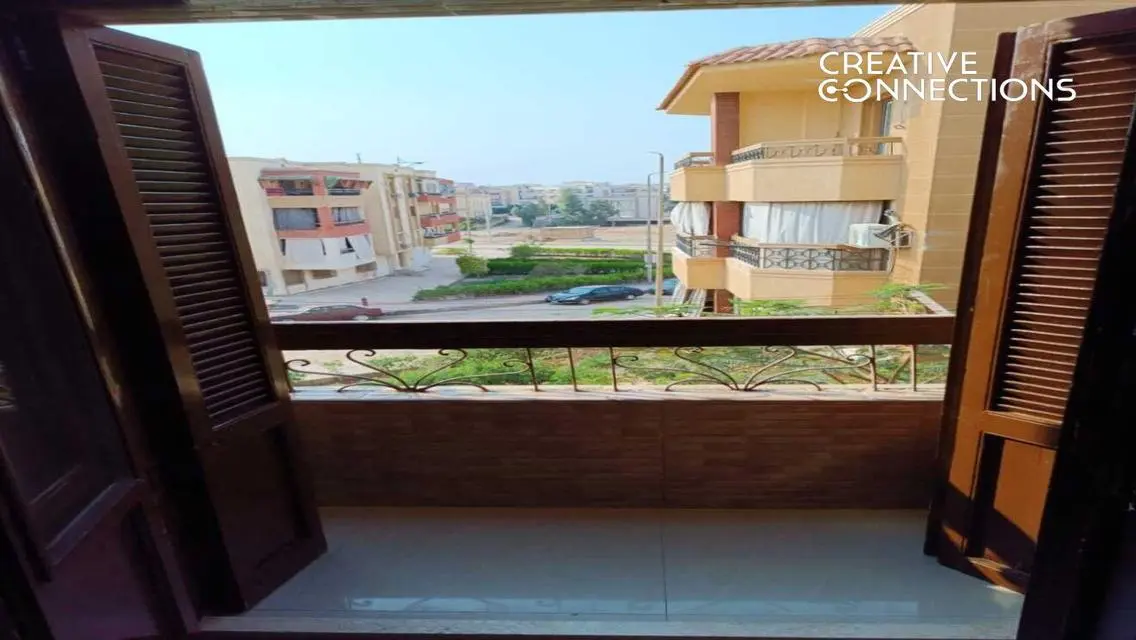 شقة فاخرة للبيع بمساحة واسعة