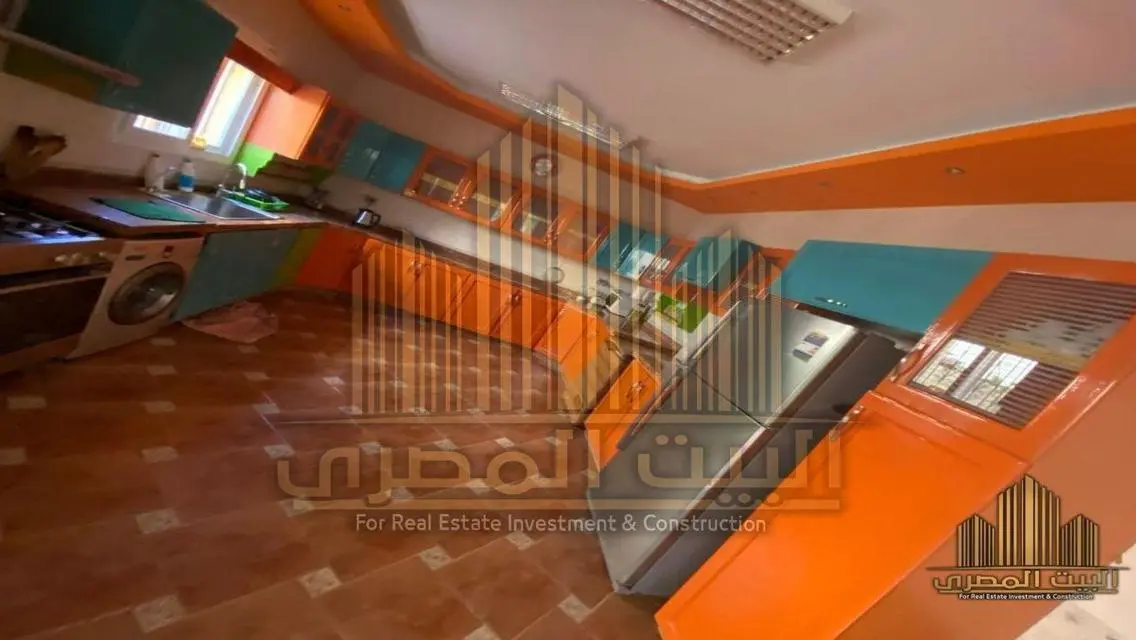 منزل مستقل فاخر بمساحة شاسعة