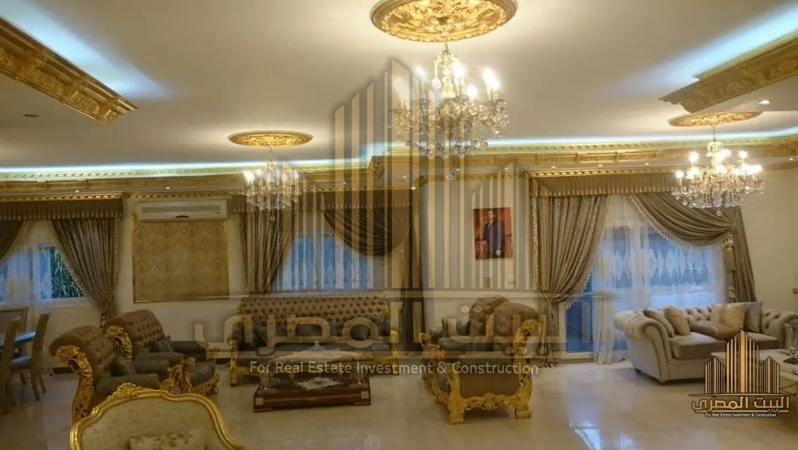 منزل مستقل فاخر بمساحة شاسعة