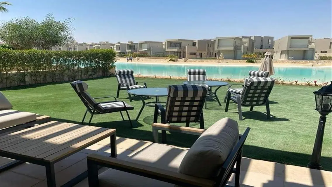 Luxury Villa with Private Garden and Pool