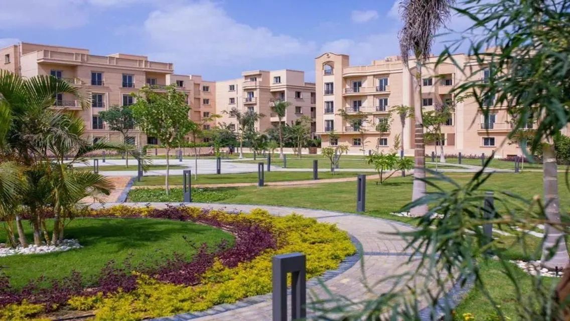 فيلا فاخرة للبيع - 372 متر مع حديقة ومسبح مشترك