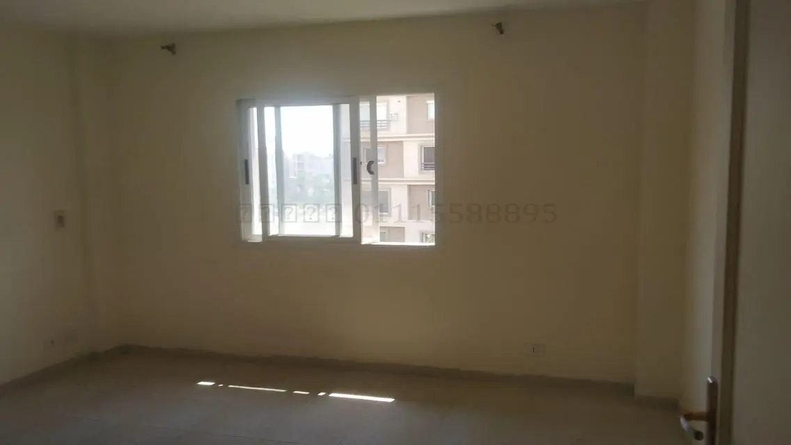 شقة فاخرة بموقع مميز للبيع