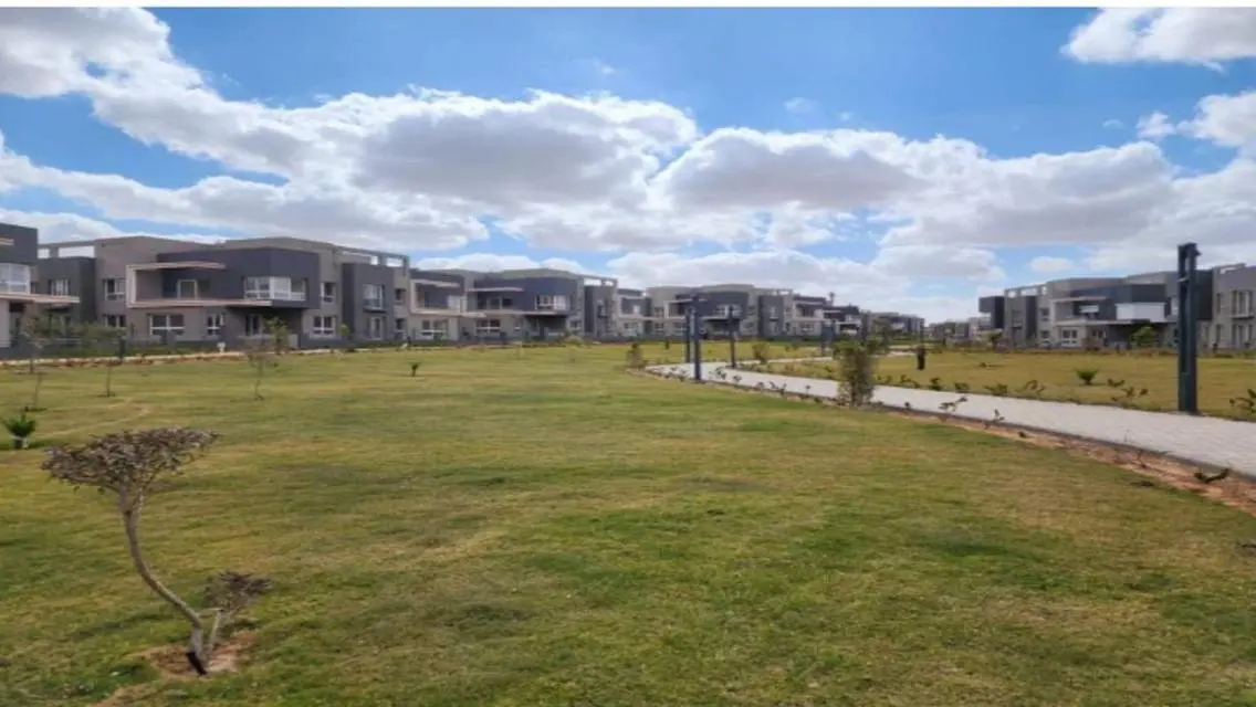 Luxurious Property with Ample Space and Amenities