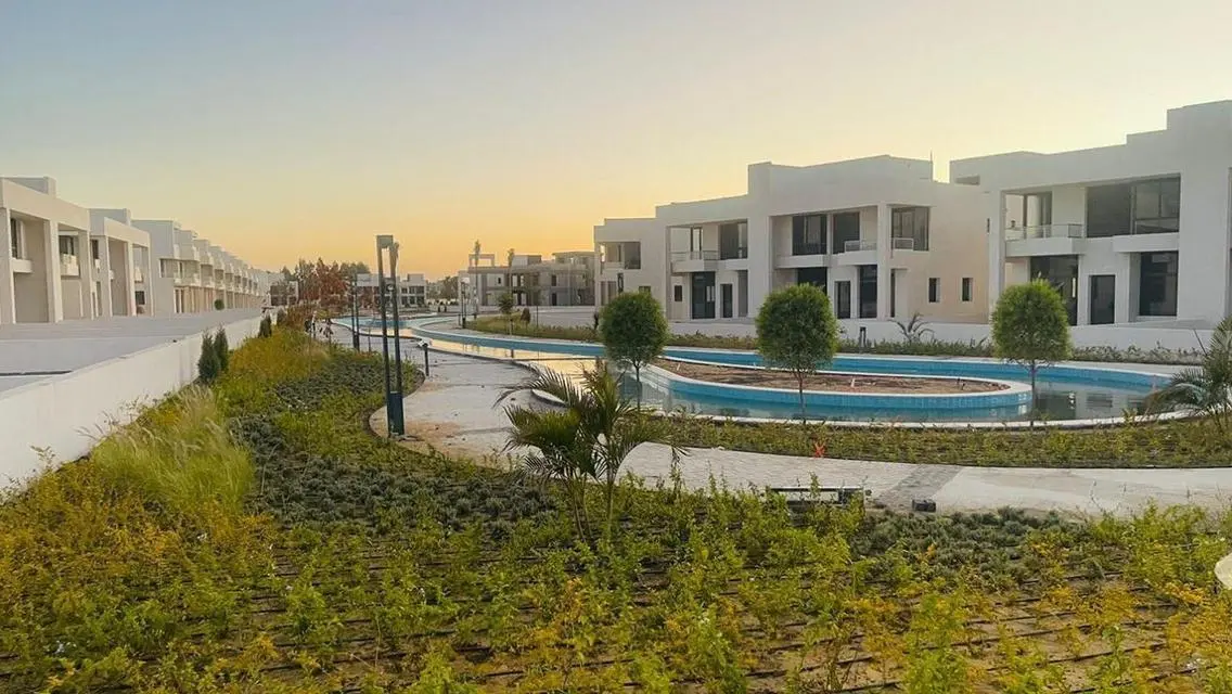 Luxury Apartment in Lake West - Cairo