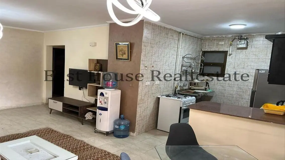 شقة رائعة للبيع بمساحة مريحة
