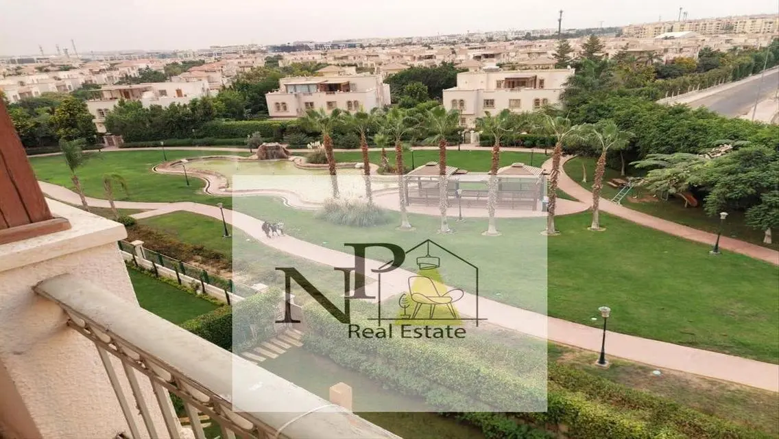شقة فاخرة للبيع بمساحة واسعة