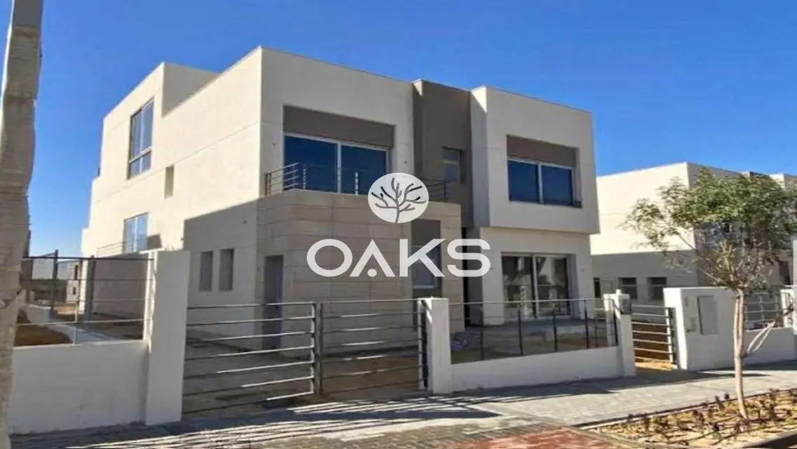 Luxury Villa with Stunning Lake View at an Attractive Price