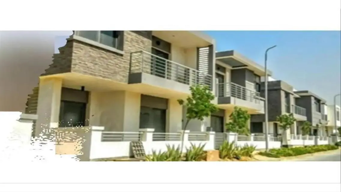 Luxury Apartment in Taj City Compound - 85