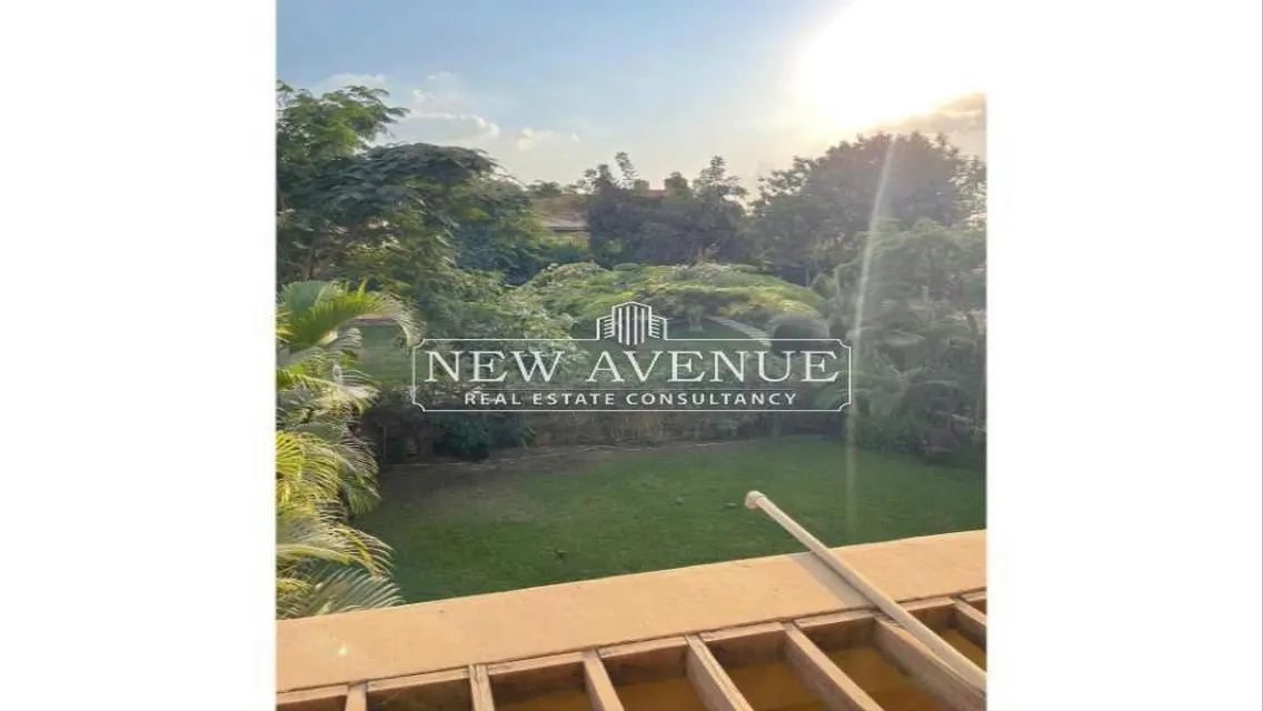 Luxury Apartment with Spacious Layout in the Heart of the City