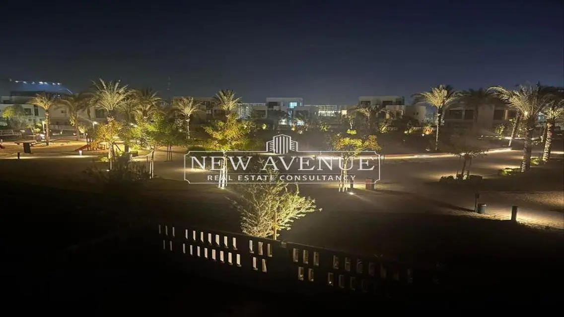Luxury Apartment with Spacious Layout in the Heart of the City
