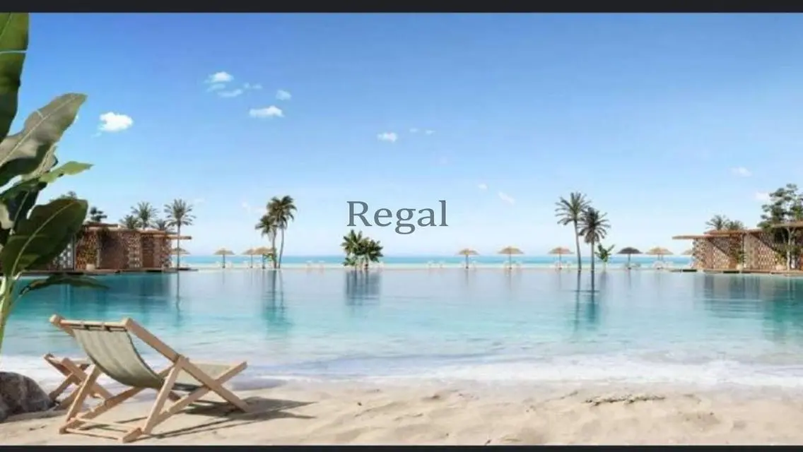 Luxury 3-Bedroom Apartment with Lake View