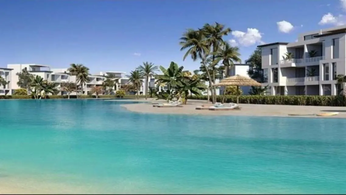Luxury 3-Bedroom Apartment with Lake View