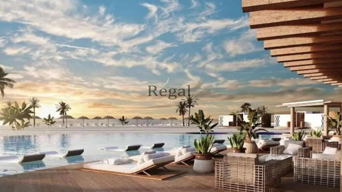 Luxury 3-Bedroom Apartment with Lake View